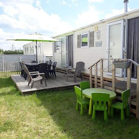 Luxe vakantiechalet met omheinde tuin Bredene 6pers  Buitenkant foto
