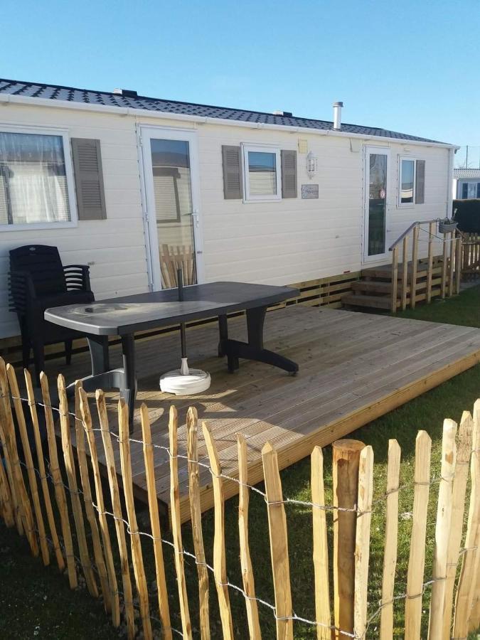 Luxe vakantiechalet met omheinde tuin Bredene 6pers  Buitenkant foto
