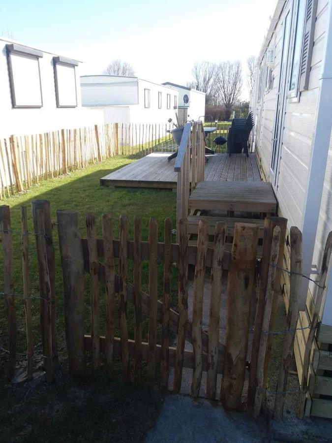 Luxe vakantiechalet met omheinde tuin Bredene 6pers  Buitenkant foto