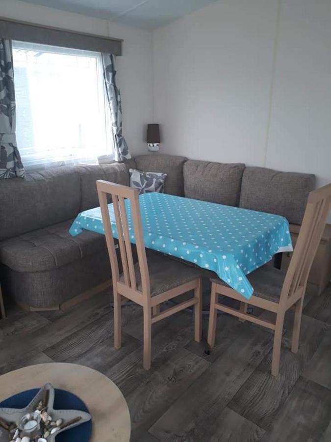 Luxe vakantiechalet met omheinde tuin Bredene 6pers  Buitenkant foto